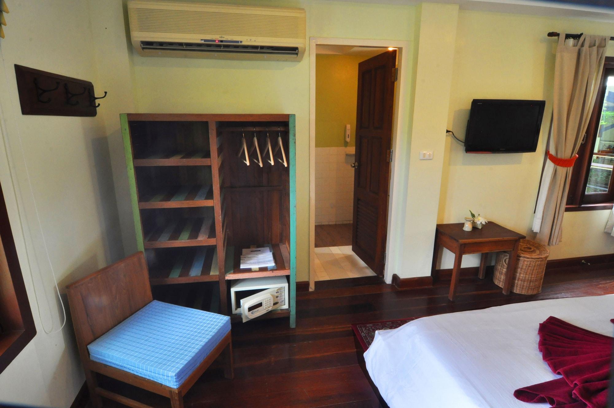 Pier 42 Boutique Resort & Spa Chalong Buitenkant foto